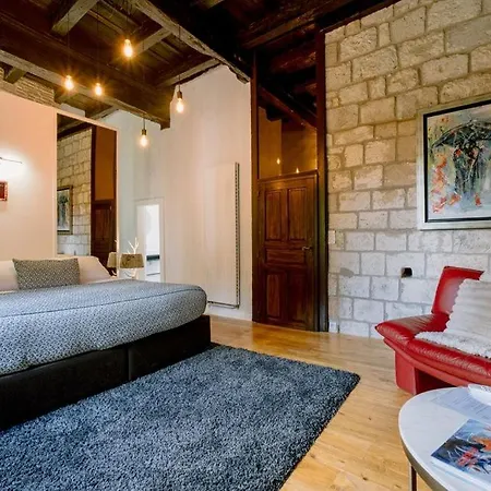 La Maison Du Prevot - Maison D Hotes De Charme Au Pied De La Cathedrale Sainte Cecile D La Maison Du Prevot - Charming At Foot Of Cathedral 3* אלבי