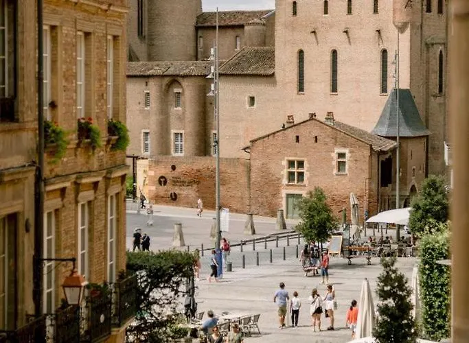 La Maison Du Prevot - Maison D Hotes De Charme Au Pied De La Cathedrale Sainte Cecile D La Maison Du Prevot - Charming At Foot Of Cathedral Konukevi 3*